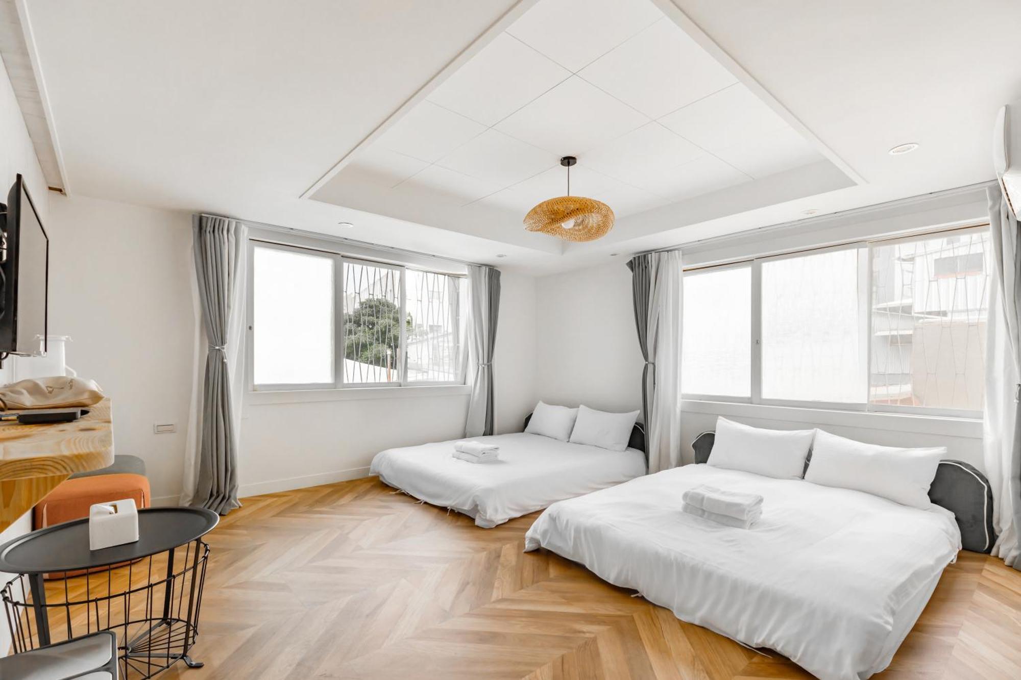 Hotel 32小巷弄 à Tainan Extérieur photo