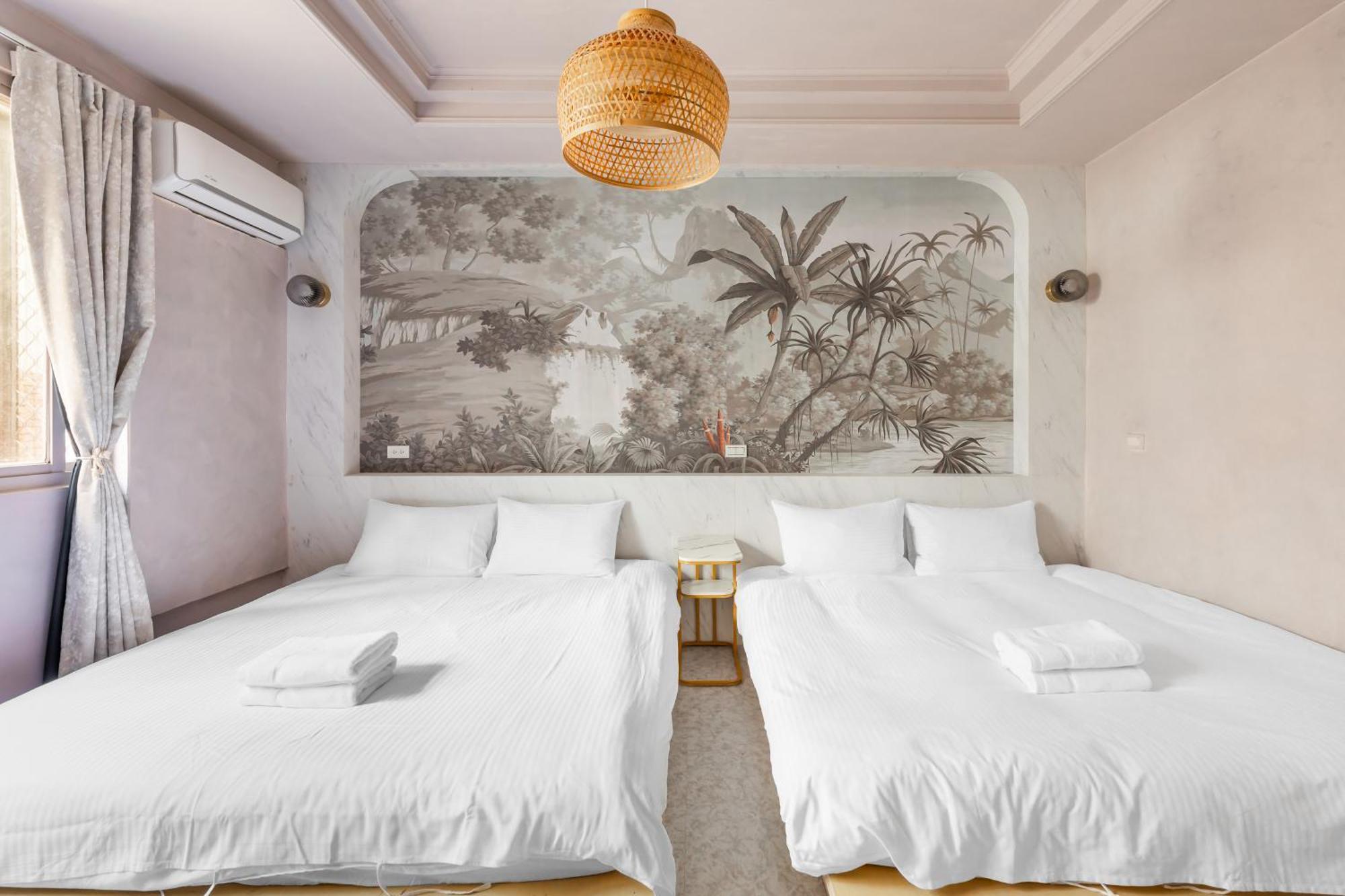 Hotel 32小巷弄 à Tainan Extérieur photo