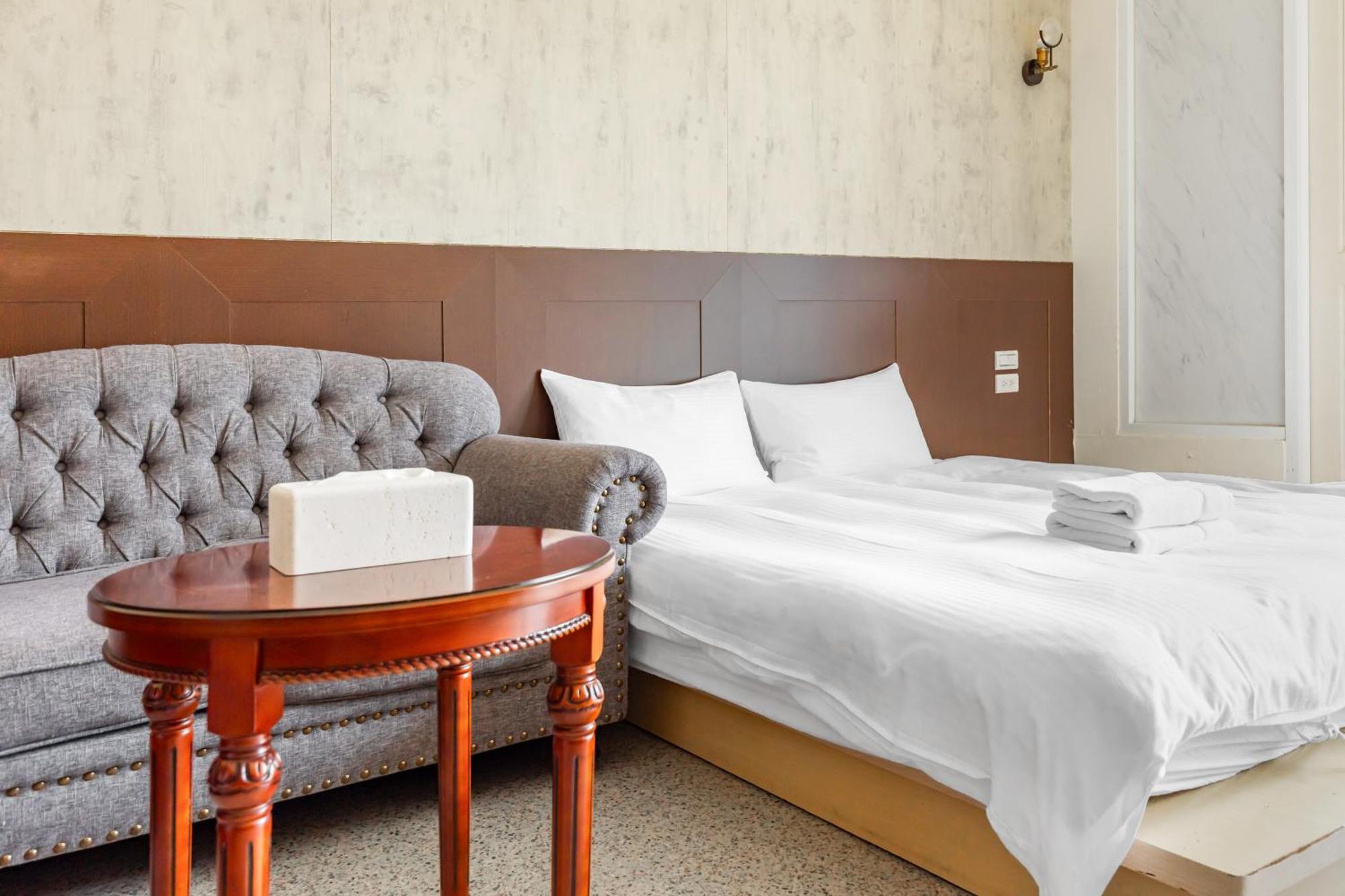 Hotel 32小巷弄 à Tainan Extérieur photo
