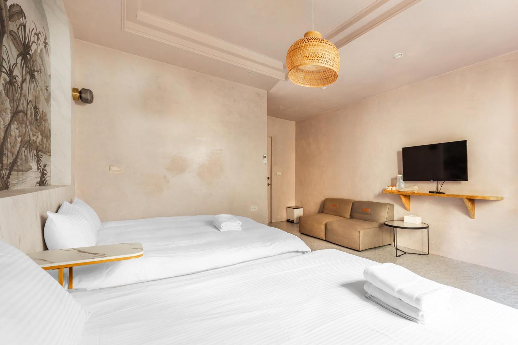 Hotel 32小巷弄 à Tainan Extérieur photo