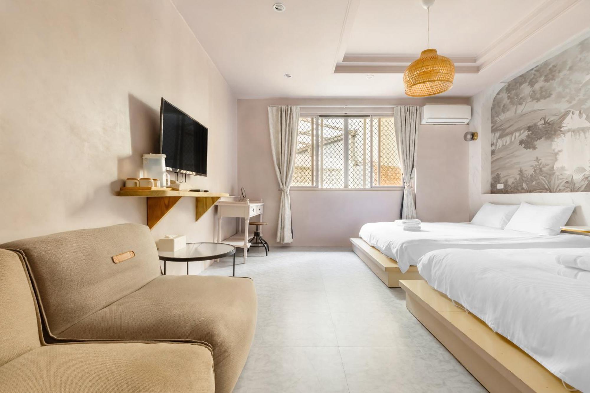 Hotel 32小巷弄 à Tainan Extérieur photo