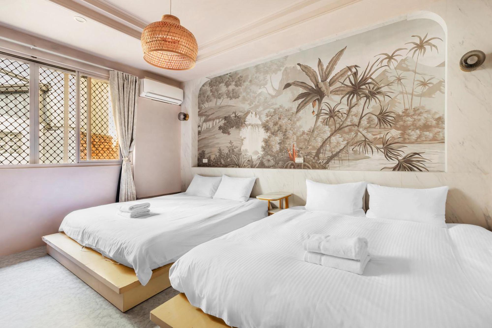 Hotel 32小巷弄 à Tainan Extérieur photo