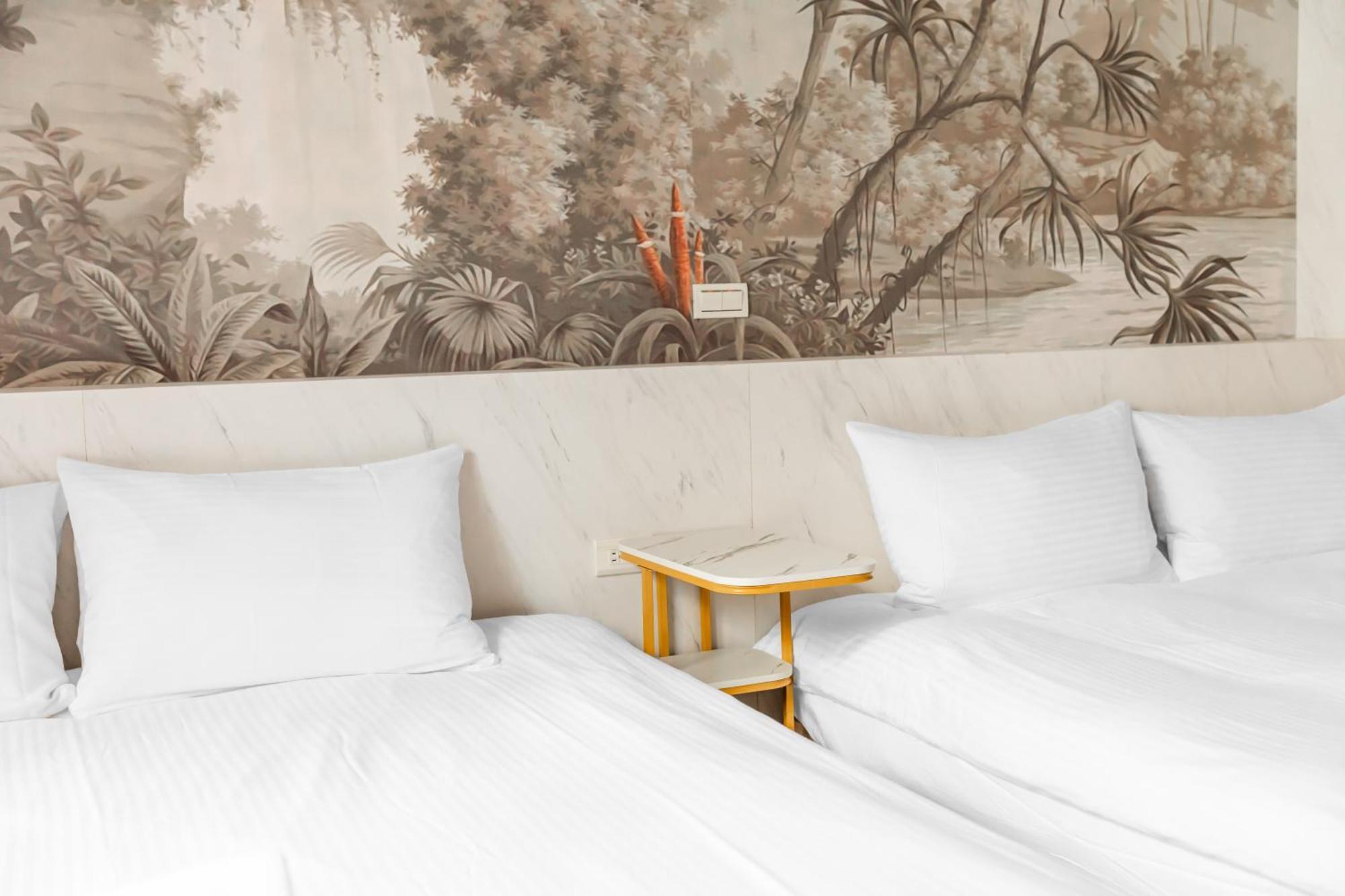 Hotel 32小巷弄 à Tainan Extérieur photo