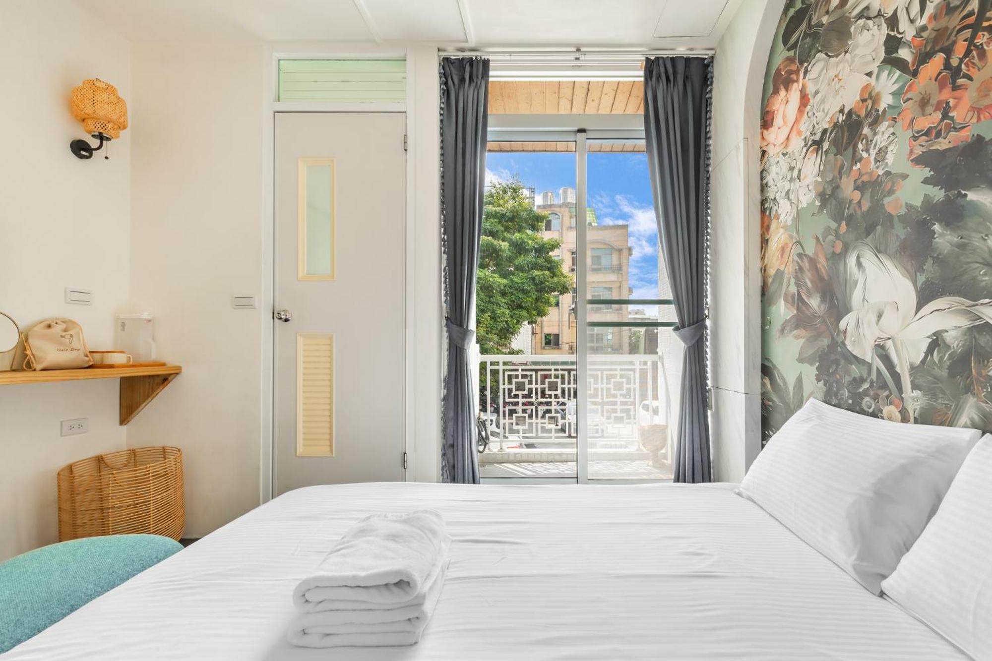 Hotel 32小巷弄 à Tainan Extérieur photo