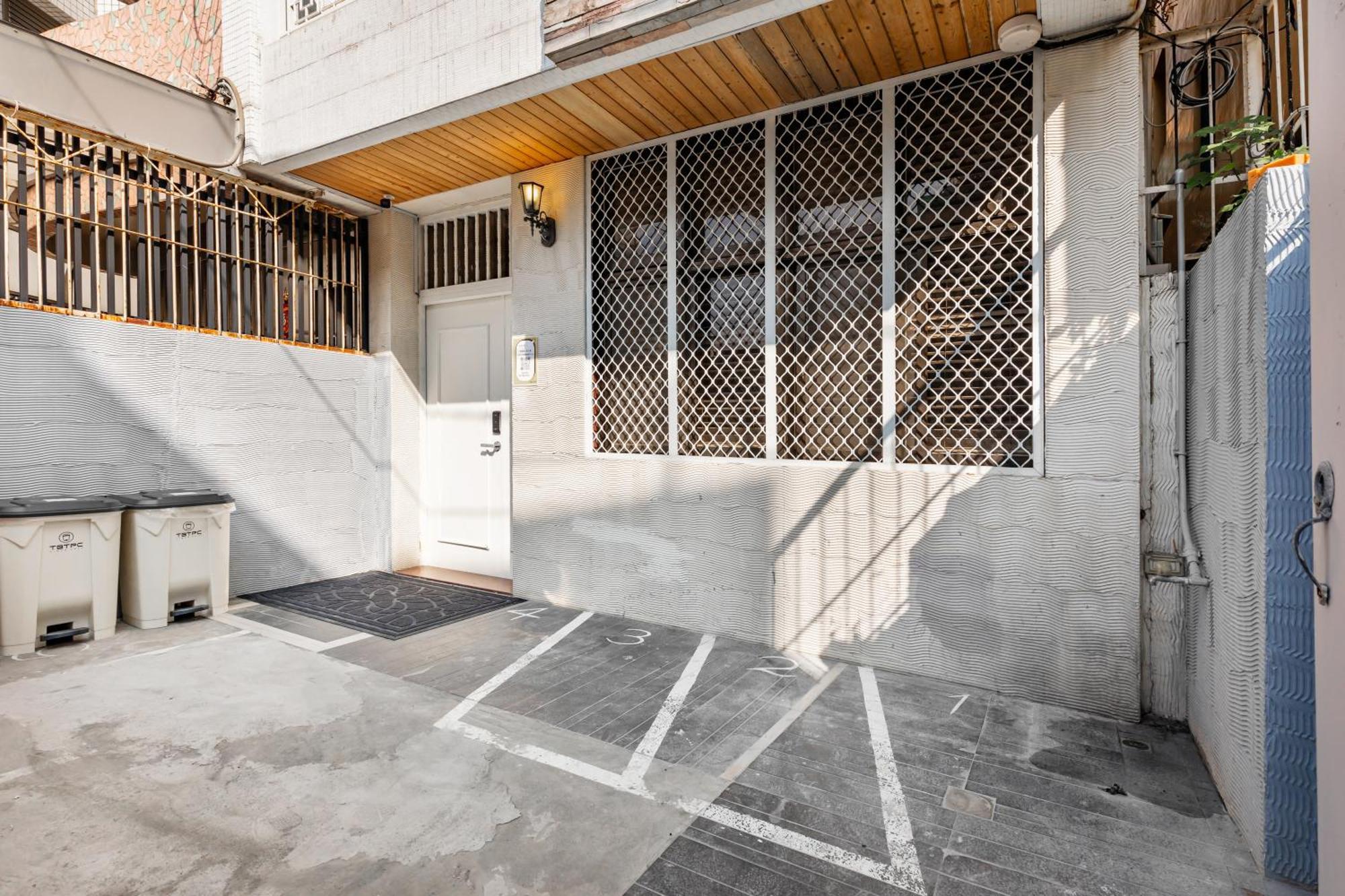 Hotel 32小巷弄 à Tainan Extérieur photo